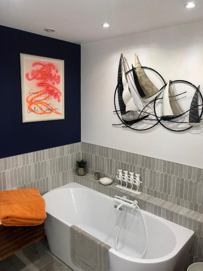 Chambre Dans Hotel Particulier 18E Siecle Hyper Centre La Rochelle لا روشيل المظهر الخارجي الصورة