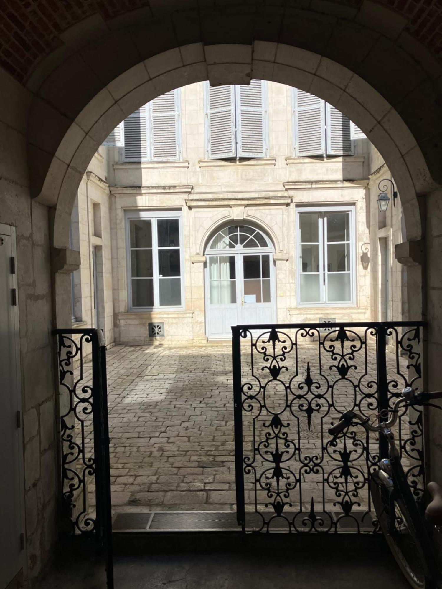Chambre Dans Hotel Particulier 18E Siecle Hyper Centre La Rochelle لا روشيل المظهر الخارجي الصورة